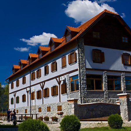 Hotel Gacka Otočac Exteriör bild