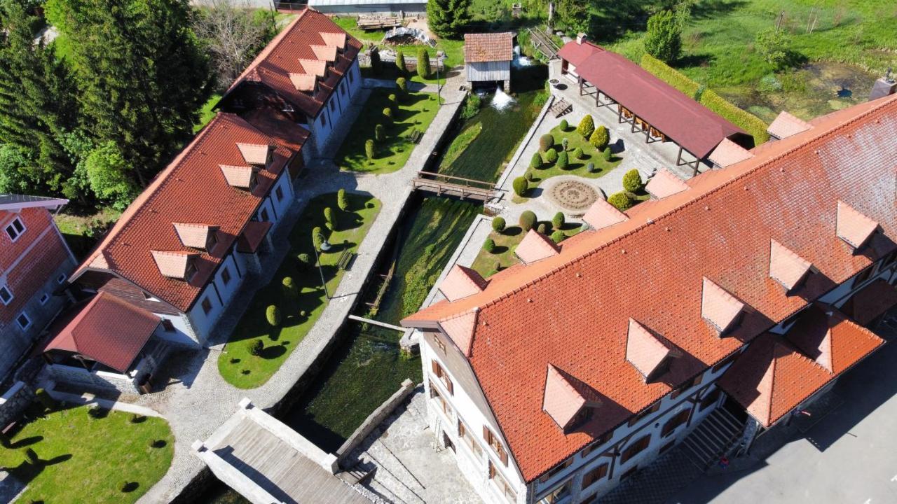 Hotel Gacka Otočac Exteriör bild