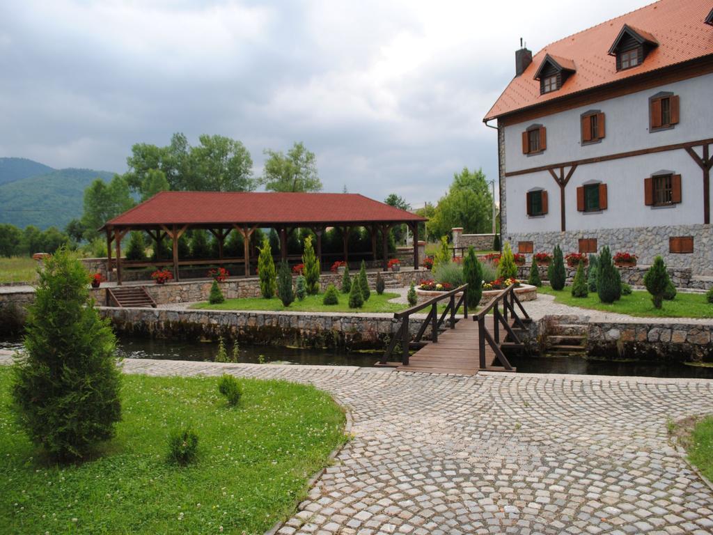 Hotel Gacka Otočac Exteriör bild