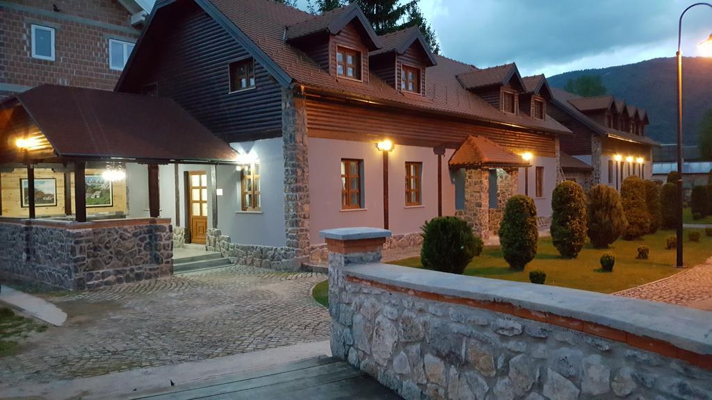 Hotel Gacka Otočac Exteriör bild