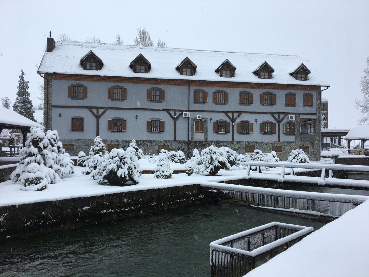 Hotel Gacka Otočac Exteriör bild