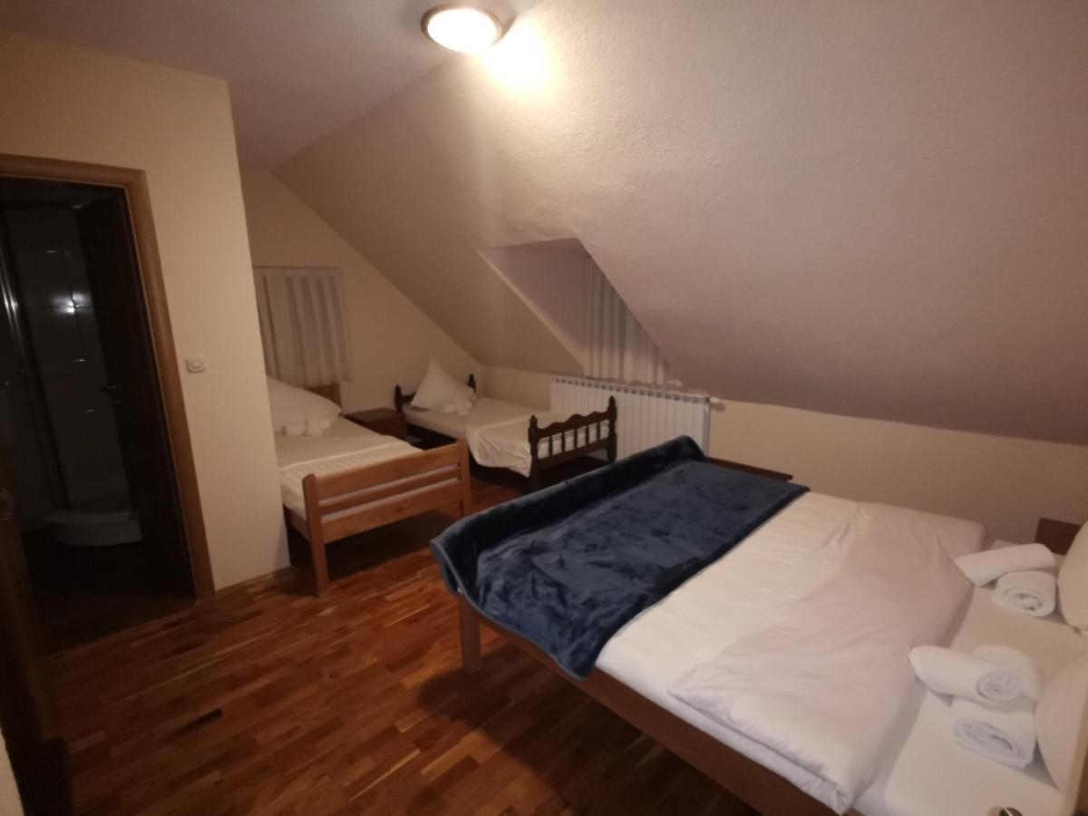 Hotel Gacka Otočac Exteriör bild