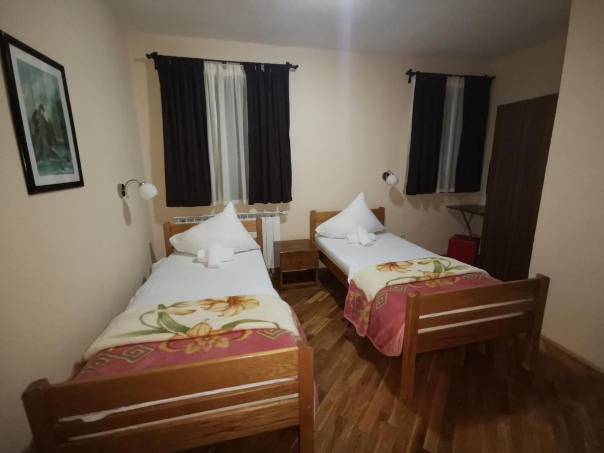 Hotel Gacka Otočac Exteriör bild